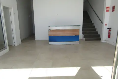 Nave comercial en La Viña-San José