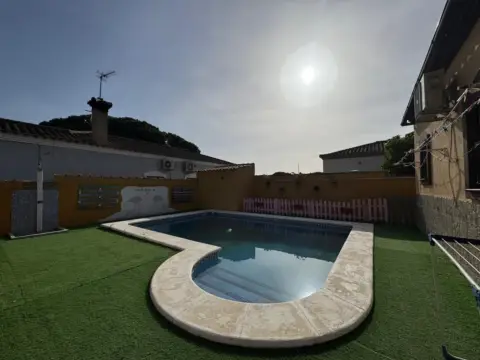 Chalet en Pinar de los Franceses-El Marquesado