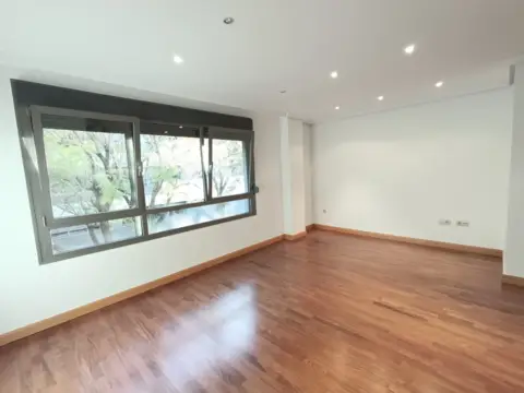 Piso en Acera de la Fuente de la Salud