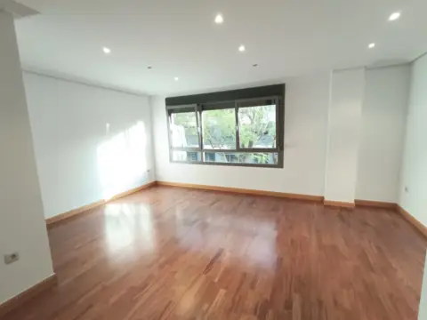 Piso en Acera de la Fuente de la Salud