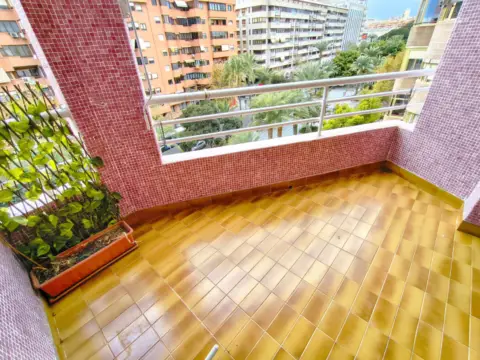 Piso en Avenida de Óscar Esplá, 24