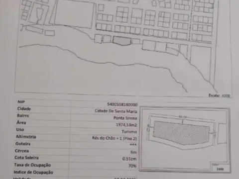 Terreno en calle Praia de Santa Maria