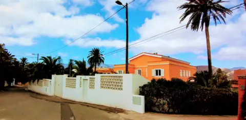 Edificio en Camino de los Frailes A