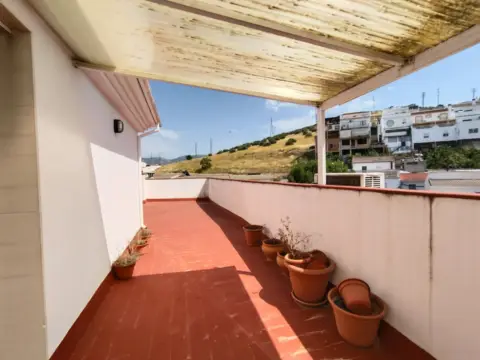 Piso en calle de la Cañada, 3