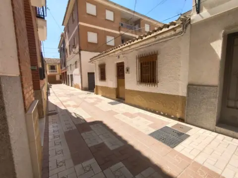 Casa en calle Sargento Piris, 10