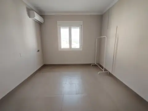 Piso en calle de Ramón y Cajal