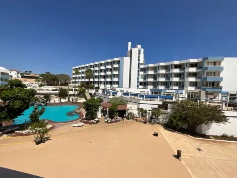 Piso en Avenida de José Miguel Galván Bello, 3