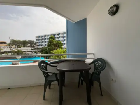 Piso en Avenida de José Miguel Galván Bello, 3