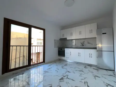 Piso en calle de Nicolás Pérez Escobar, 36