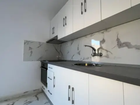 Piso en calle de Nicolás Pérez Escobar, 36