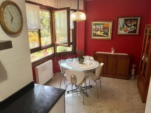 Chalet adosado en Zabalgana