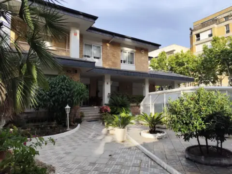 Chalet unifamiliar en Carrer d'Escornalbou