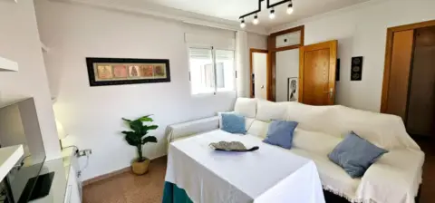 Chalet adosado en calle de Marchante, 21