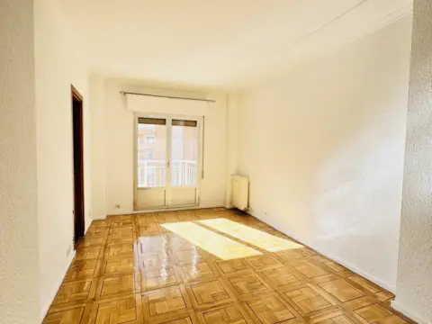 Apartamento en calle del Poeta Joan Maragall