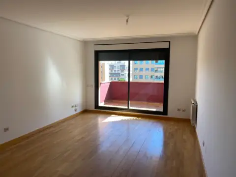 Piso en Avenida de los Quiñones, 2