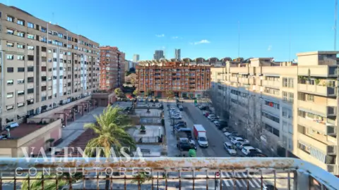 Piso en Avenida de las Cortes Valencianas