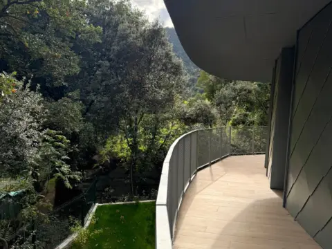 Dúplex en calle Escoles