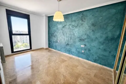 Piso en Avenida de los Hermanos Maristas, 25