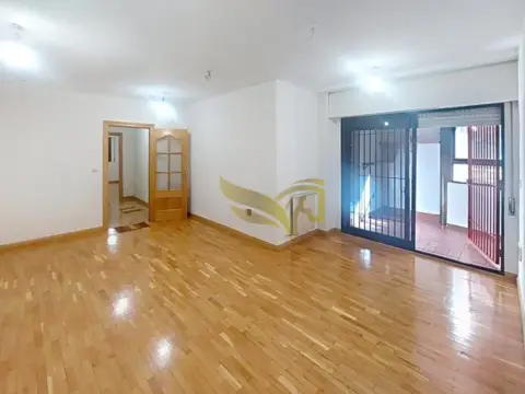 Piso en calle de Menéndez Pidal