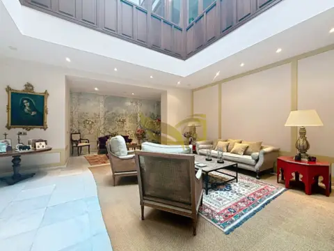 Chalet adosado en calle Cardenal Spínola