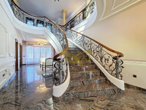 Chalet unifamiliar en Avenida de las Artes