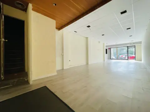Local comercial en Corbera de Llobregat