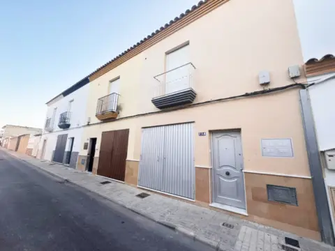 Chalet adosado en calle de la Vaguada, 23