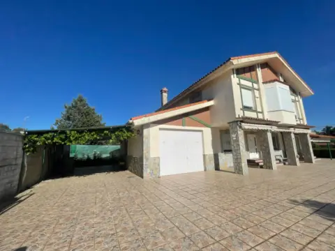 Chalet en Malpartida de Cáceres