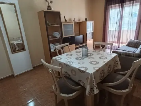 Apartamento en calle Cáritas, 2