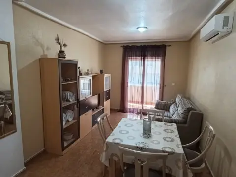 Apartamento en calle Cáritas, 2