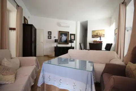 Piso en calle Peris Mencheta