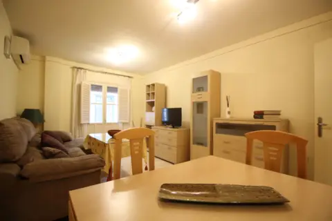 Piso en calle Adelantado