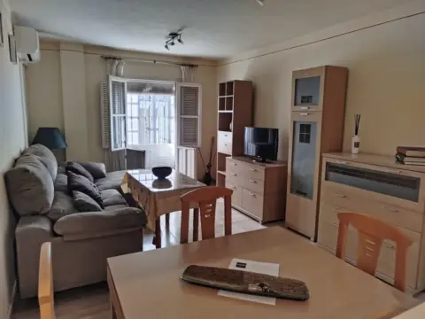 Piso en calle Adelantado