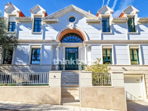 Chalet unifamiliar en calle de la Fuente del Berrocal