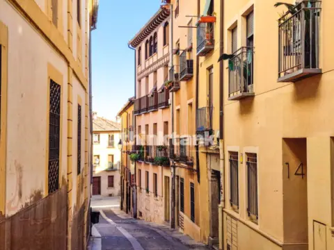 Piso en calle de los Desamparados