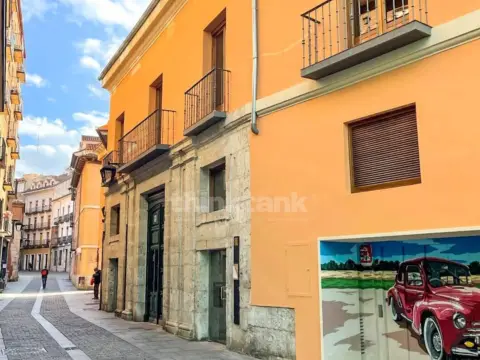 Dúplex en calle de los Expósitos