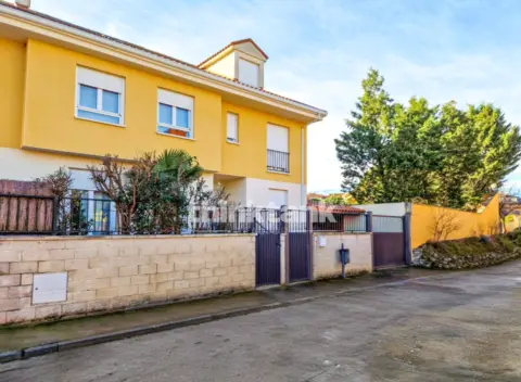 Chalet pareado en Camino de Caño