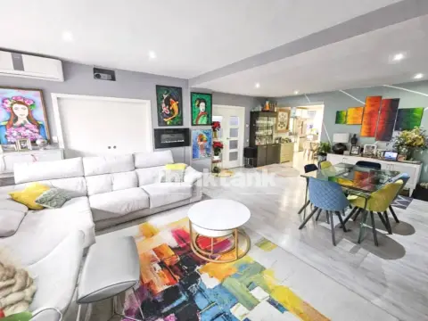 Piso en calle Raimundo Fernández Villaverde