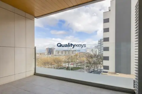 Piso en calle María de las Mercedes de Borbón