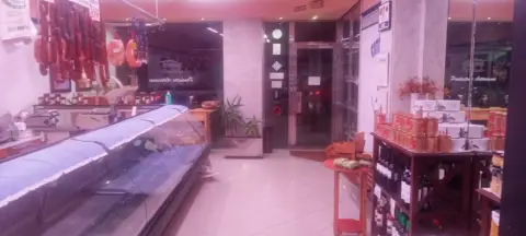 Local comercial en calle Ramón y Cajal