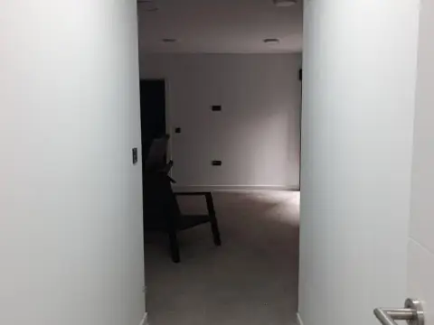 Estudio en calle de Francisco Giner de Ríos