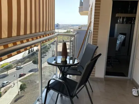 Piso en Avenida de la Bahía de Almería