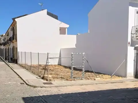 Terreno en calle de Santa Ana la Real