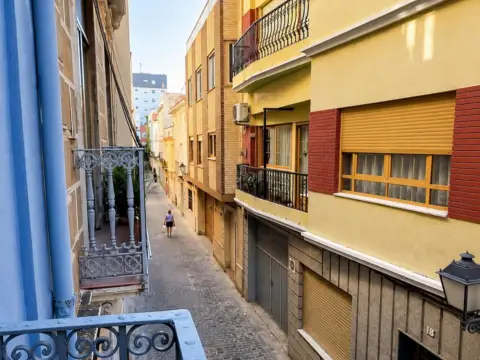 Chalet unifamiliar en calle Nueva, 17