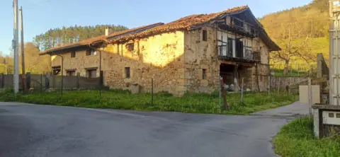 Casa pareada en Amorebieta