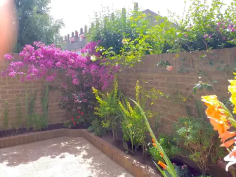 Chalet adosado en Barrio de Sarriena