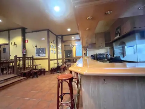 Nave comercial en calle de Luis Bilbao Líbano