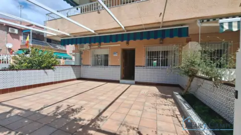 Casa adosada en Los Narejos