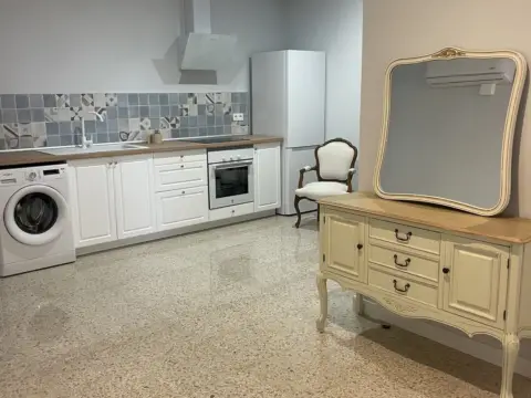 Local comercial en Camino del Faro, 37