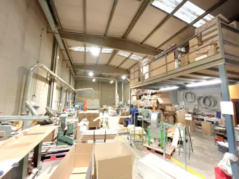 Nave comercial en Torelló